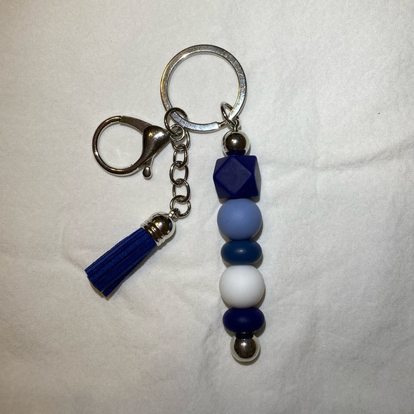 Blue Silicone bead keychain - Picture 1 of 2